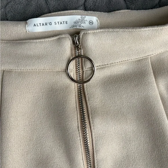 NWT ALTAR'D STATE MINI SKIRT - SIZE XS. - Picture 4 of 12